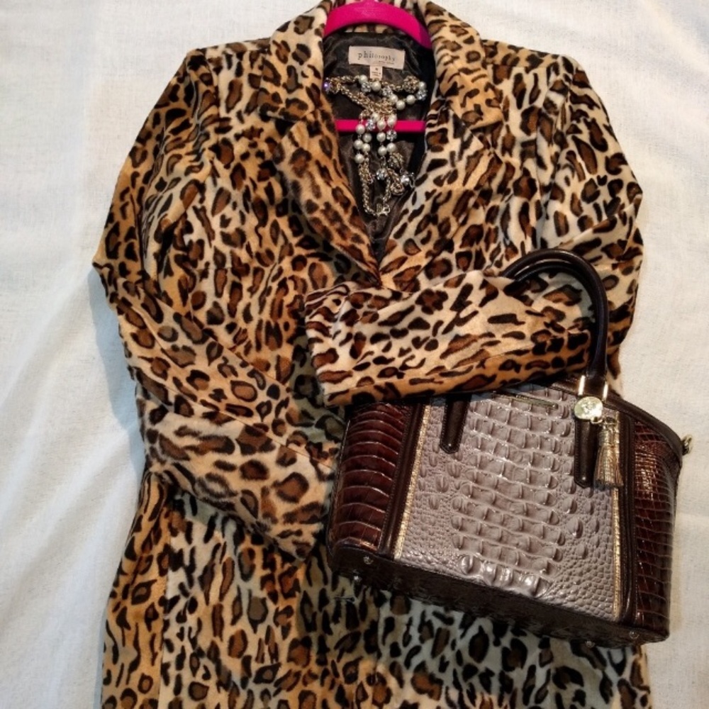 🚨LAST CHANCE 🚨Philosophy Leopard Faux Fur Blazer - Picture 2 of 6